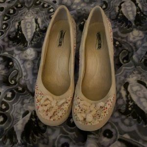 Unr8ed floral wedges